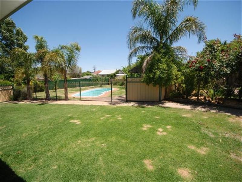 63 Doney Street, Narrogin WA 6312