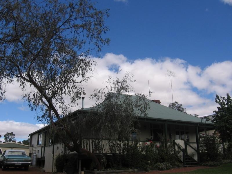 73 Williams Road, Narrogin WA 6312