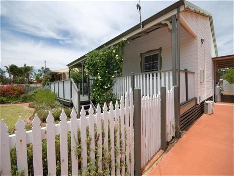 20 Hansard Street, Narrogin WA 6312