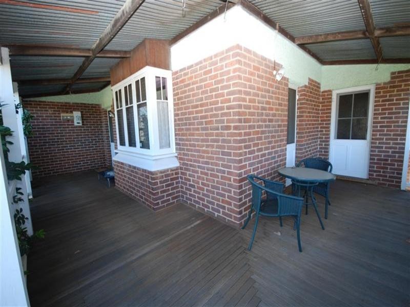 24 Daglish Street, Narrogin WA 6312