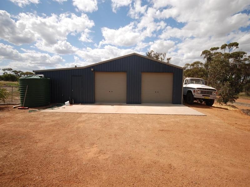 25 Corrie Street, Cuballing WA 6311