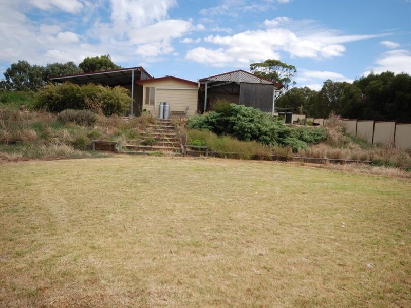 111 Hotham Street, Cuballing WA 6311