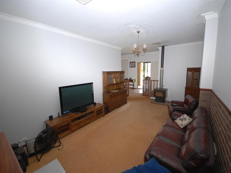 43 Hansard Street, Narrogin WA 6312