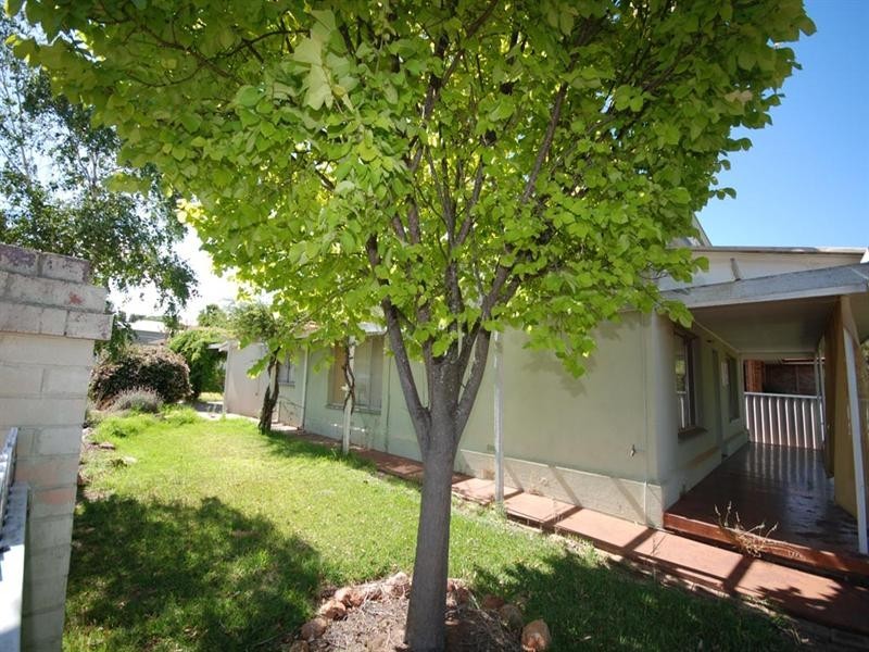 9 Butler Street, Narrogin WA 6312
