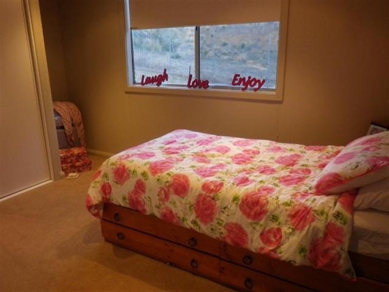 10 Dunmall Drive, Wandering WA 6308