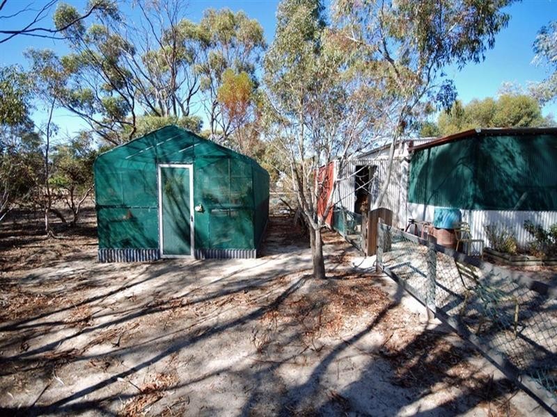 19 and 20 Johnston Street, Wickepin WA 6370