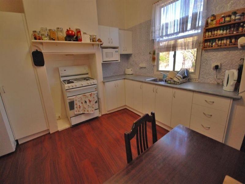 16 Dellar Street, Narrogin WA 6312