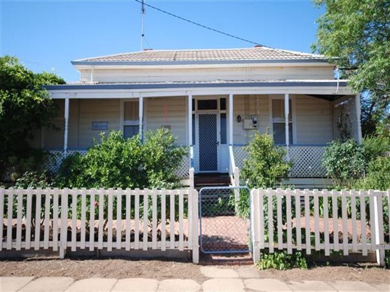 2 Falcon Street, Narrogin WA 6312