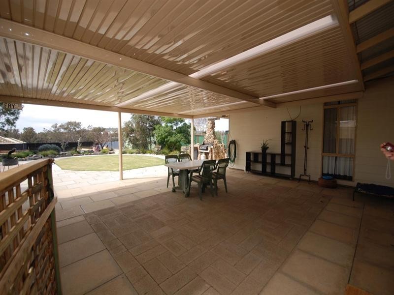 16 Fry Street, Williams WA 6391