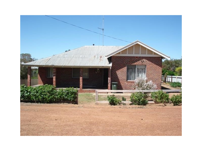 5 Falcon Street, Narrogin WA 6312