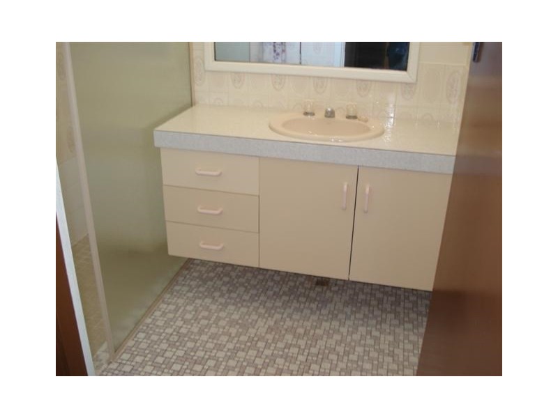 5 Falcon Street, Narrogin WA 6312