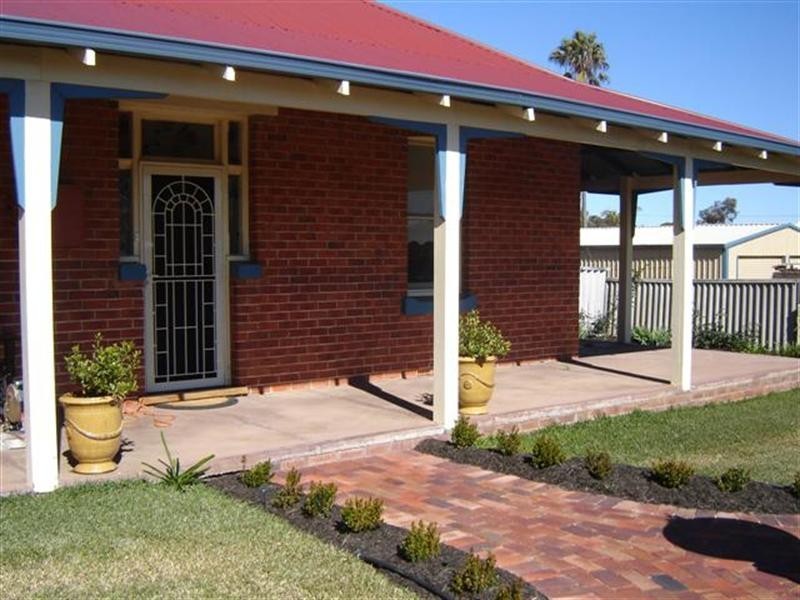 36 Doney Street, Narrogin WA 6312