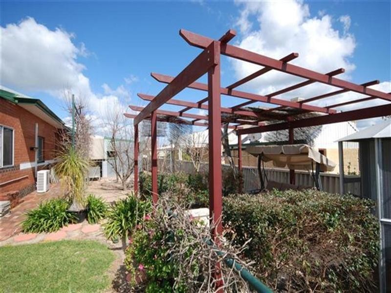 37 Grant Street, Narrogin WA 6312