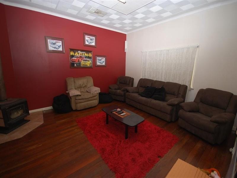 77 Ensign Street, Narrogin WA 6312