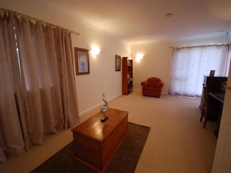 8 Lewis Street, Narrogin WA 6312