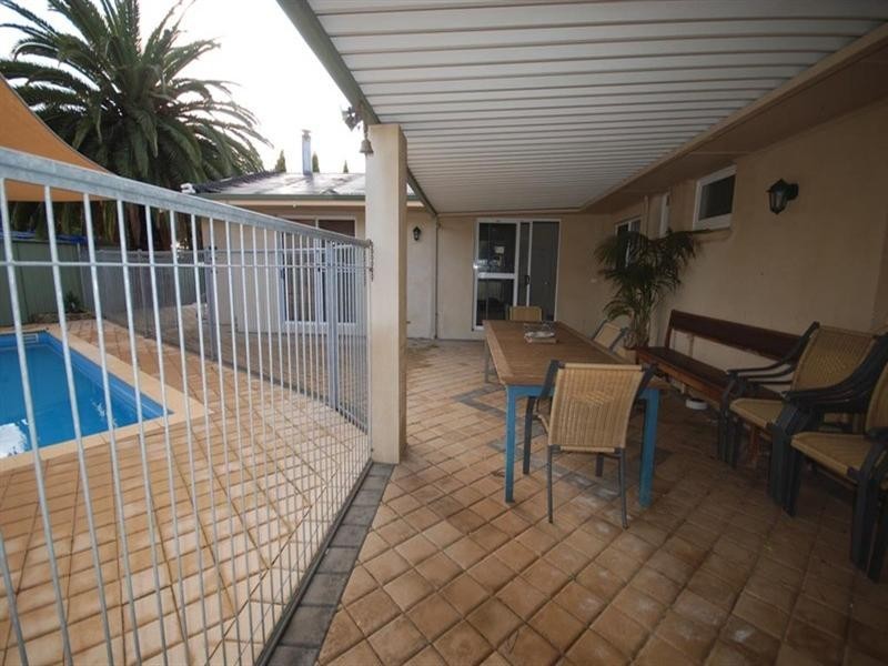 8 Lewis Street, Narrogin WA 6312