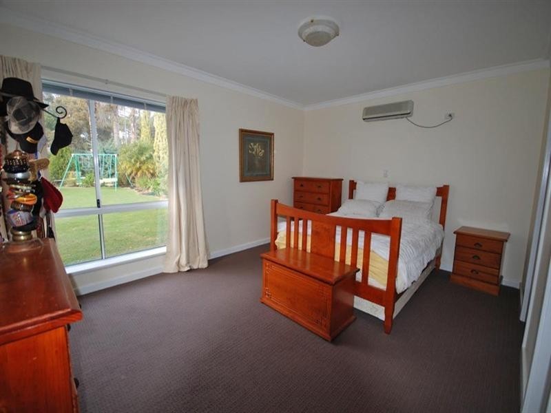 8 Lewis Street, Narrogin WA 6312