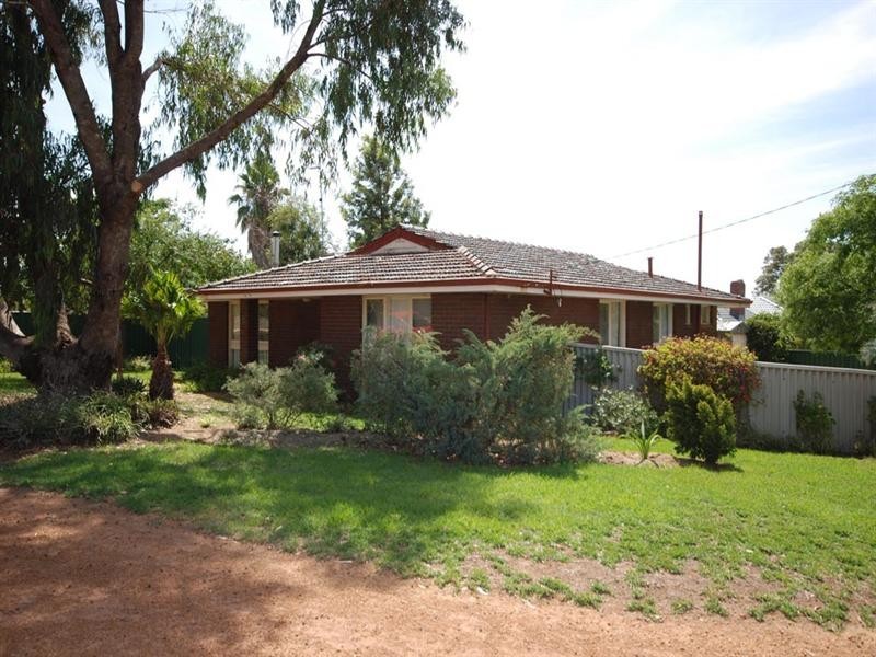 5 Clark Street, Narrogin WA 6312