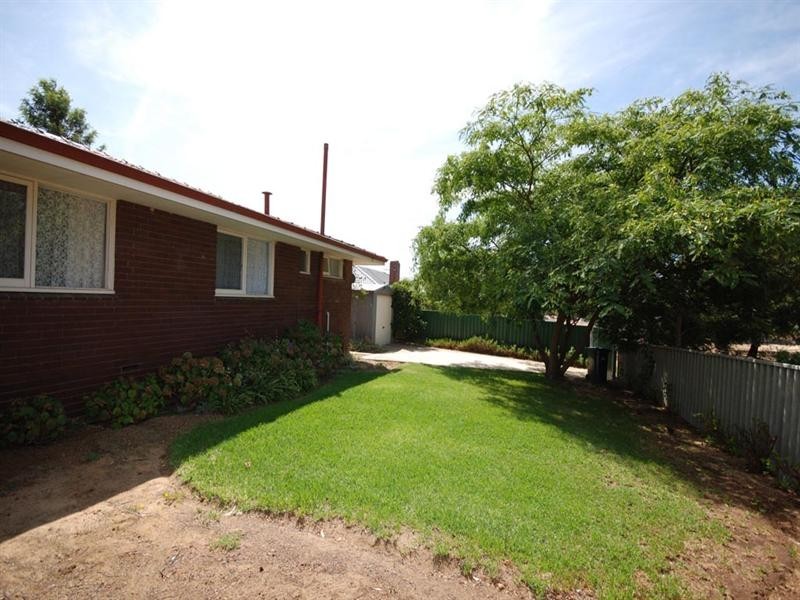 5 Clark Street, Narrogin WA 6312