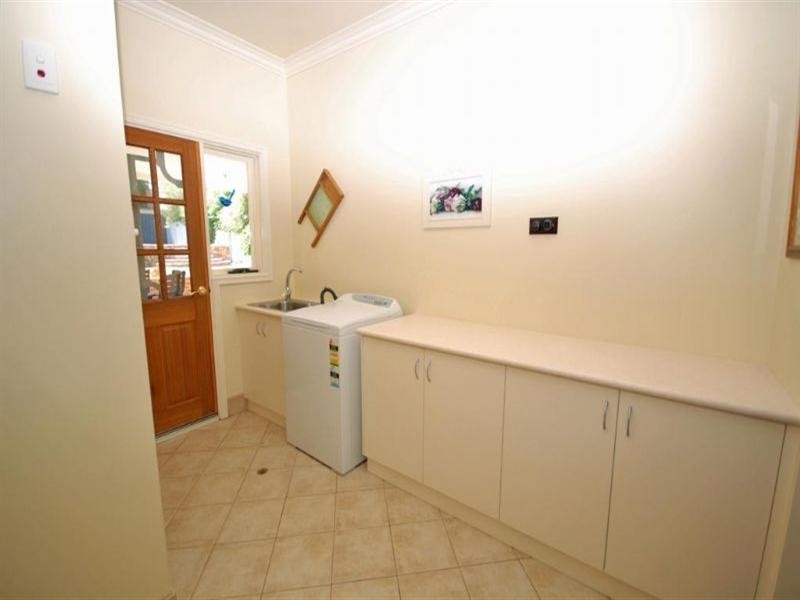 8 Falcon Street, Narrogin WA 6312