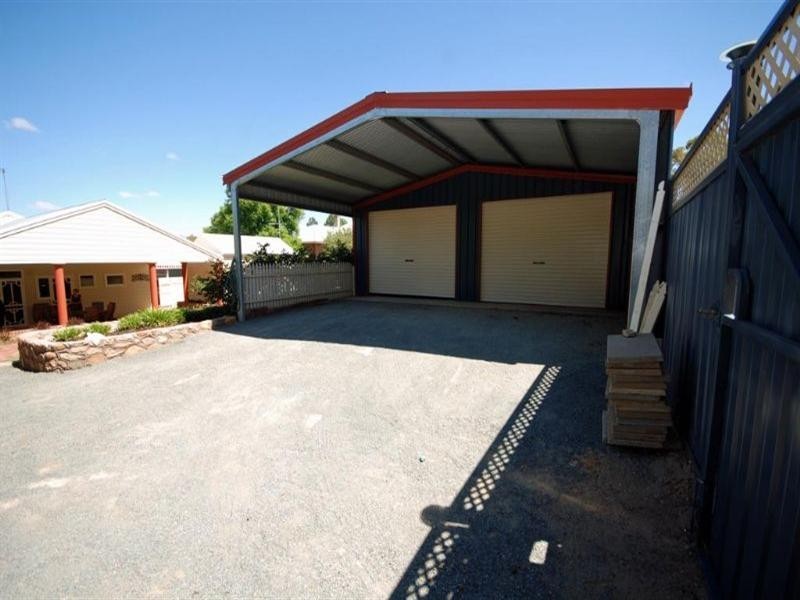 8 Falcon Street, Narrogin WA 6312