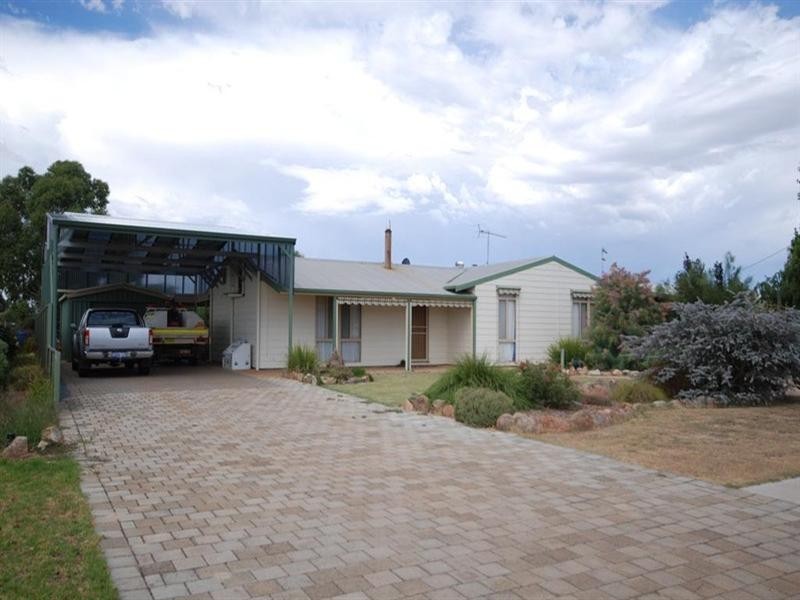16 Fry Street, Williams WA 6391
