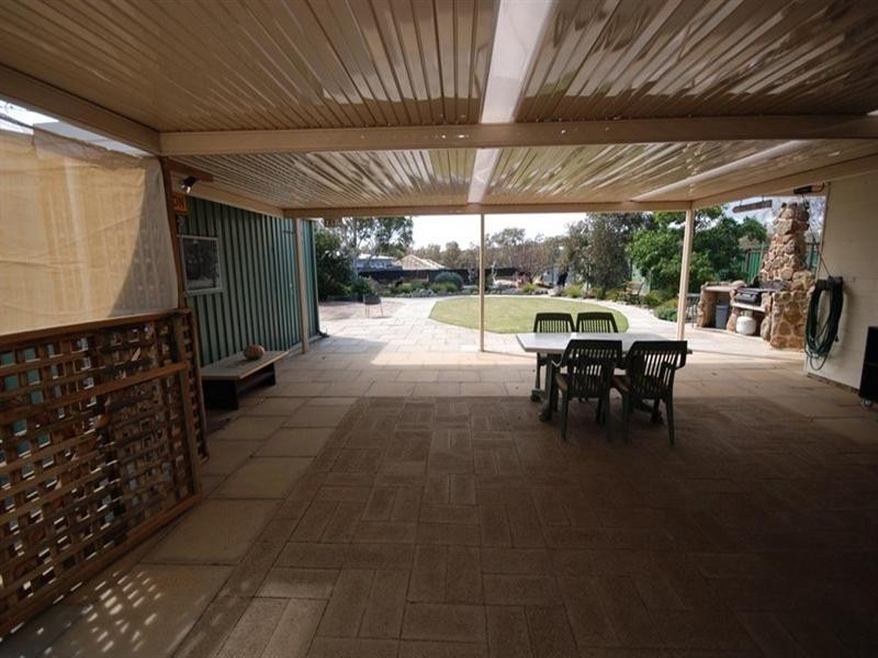 16 Fry Street, Williams WA 6391