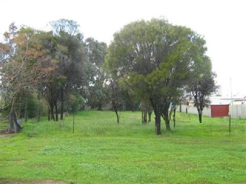 126 Narrogin Road, Williams WA 6391