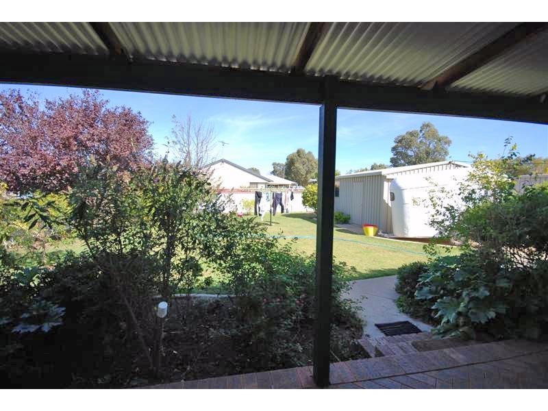 7 Dellar Street, Narrogin WA 6312