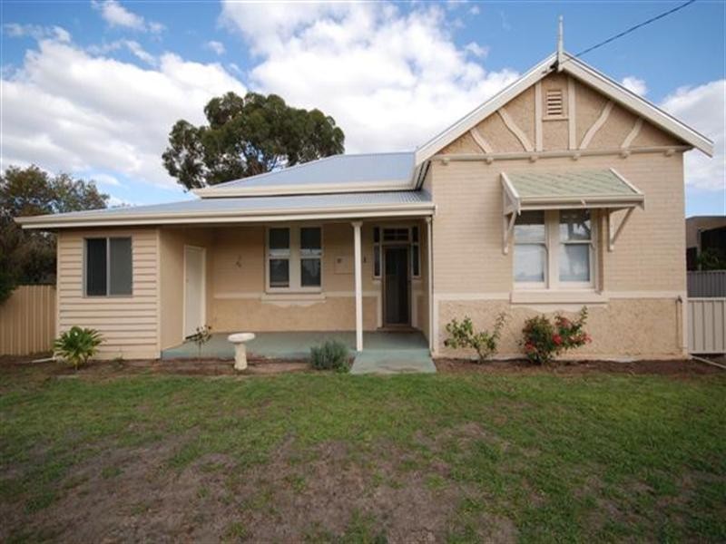27 Clayton Road, Narrogin WA 6312