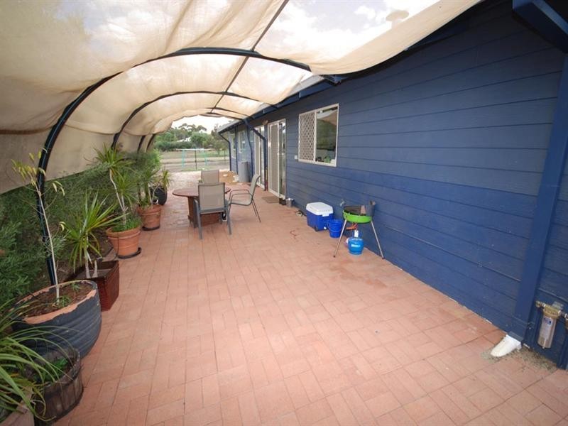 25 Corrie Street, Cuballing WA 6311