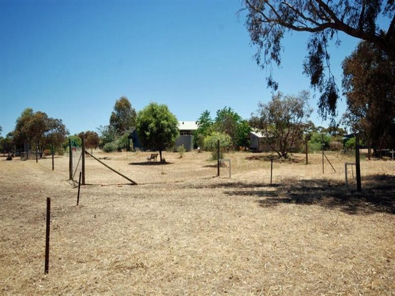 25 Corrie Street, Cuballing WA 6311