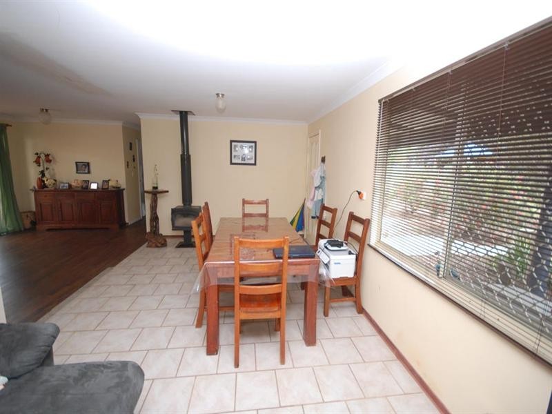 25 Corrie Street, Cuballing WA 6311