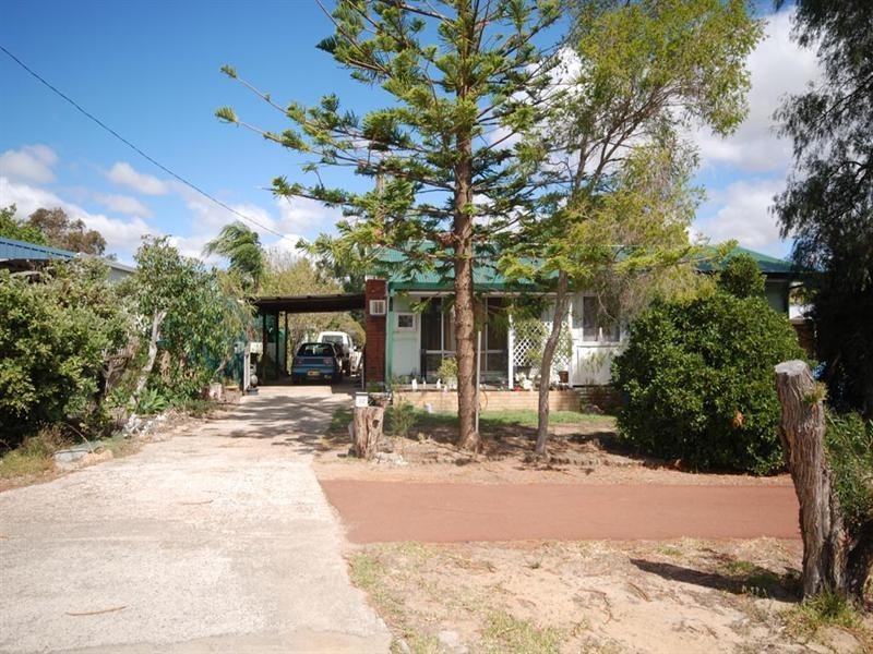 32 Hansard Street, Narrogin WA 6312