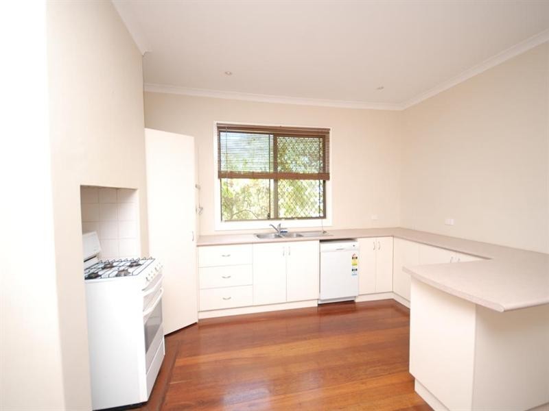 37 Clayton Road, Narrogin WA 6312