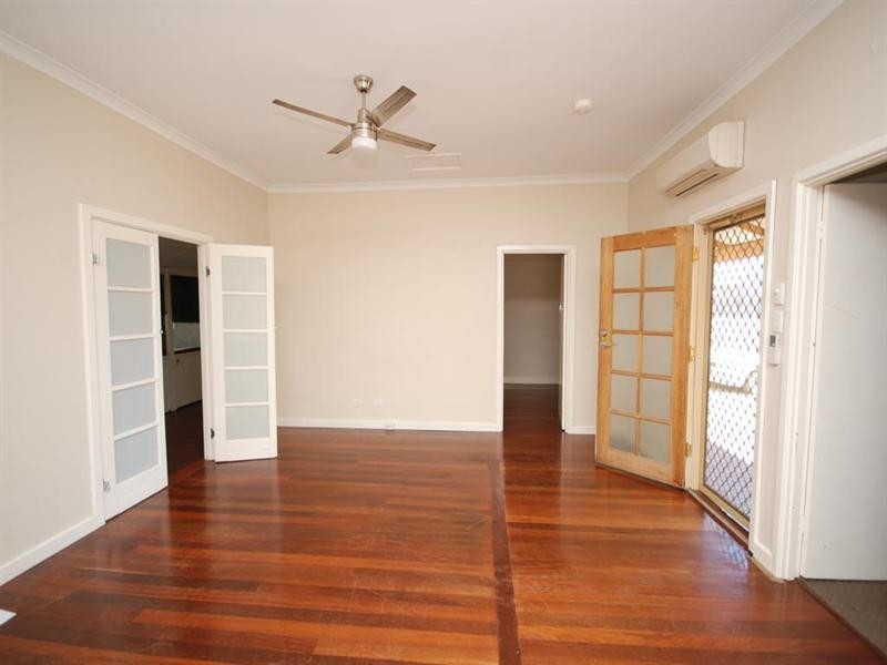 37 Clayton Road, Narrogin WA 6312