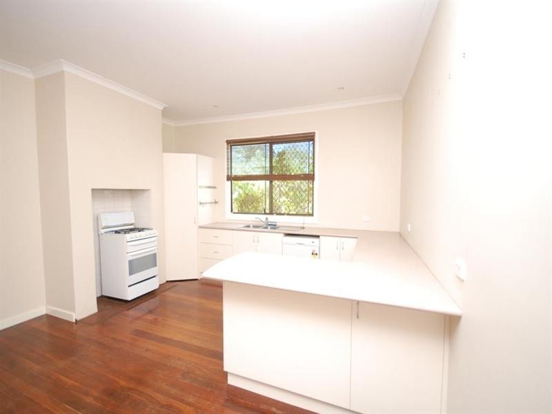 37 Clayton Road, Narrogin WA 6312