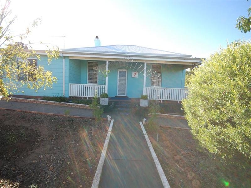 7 Butler Street, Narrogin WA 6312