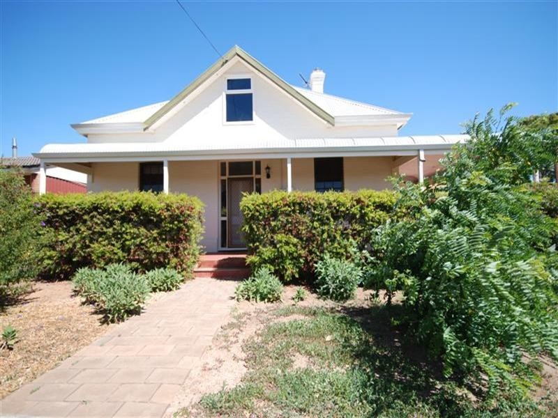 64 Doney Street, Narrogin WA 6312