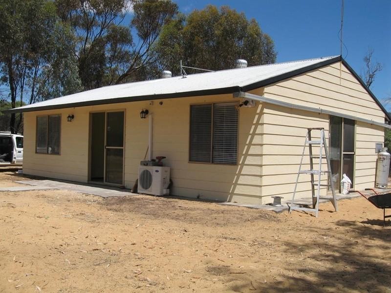 3 Codgatotine-Mooterdine Road, Wandering WA 6308