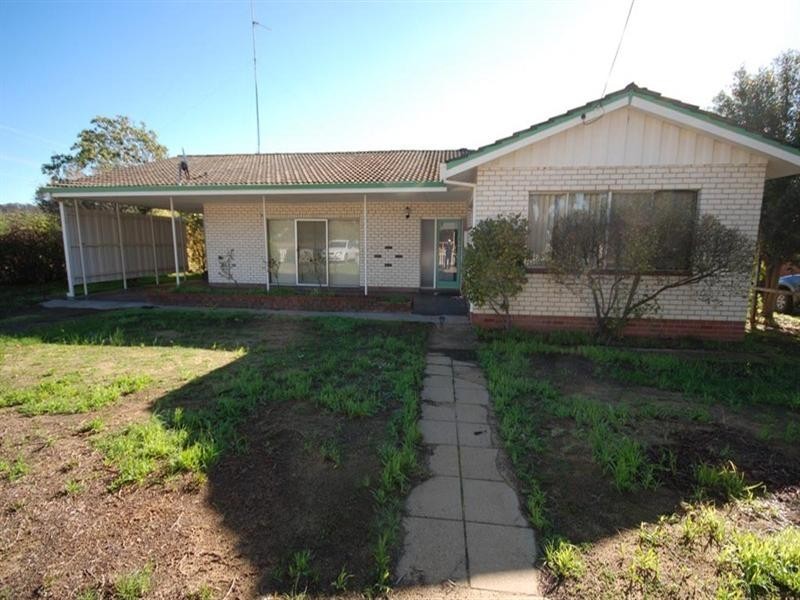 34 Dellar, Narrogin WA 6312