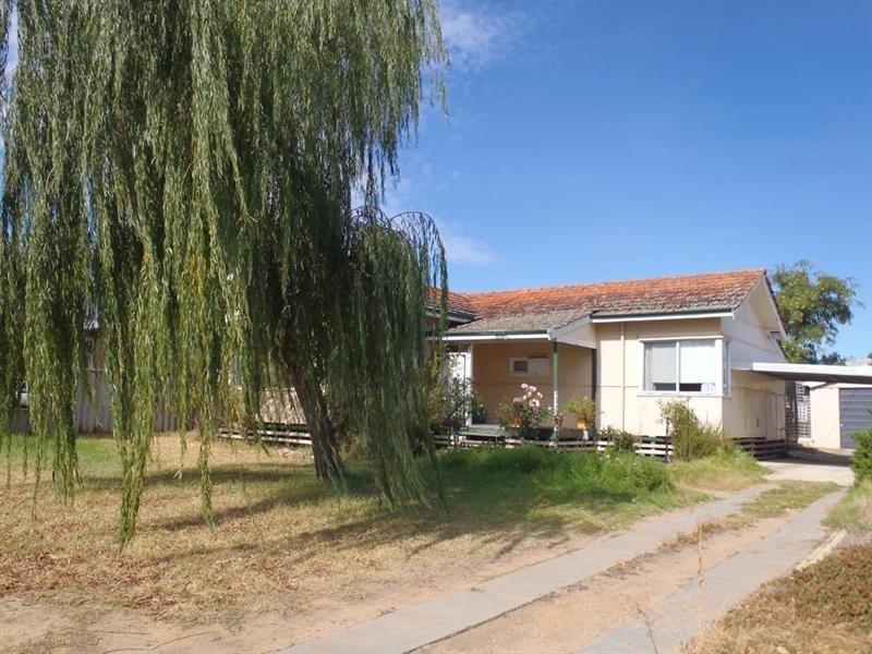 74 Bannister Street, Narrogin WA 6312
