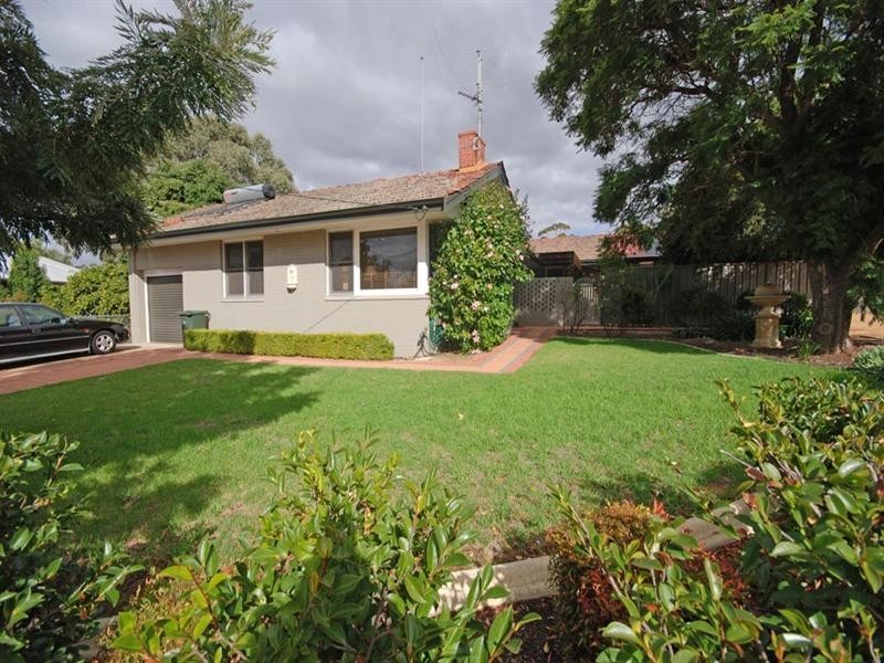 33 Daglish Street, Narrogin WA 6312