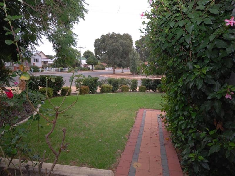 33 Daglish Street, Narrogin WA 6312