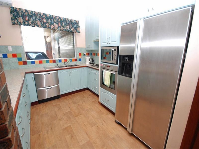 2 Hough Street, Narrogin WA 6312