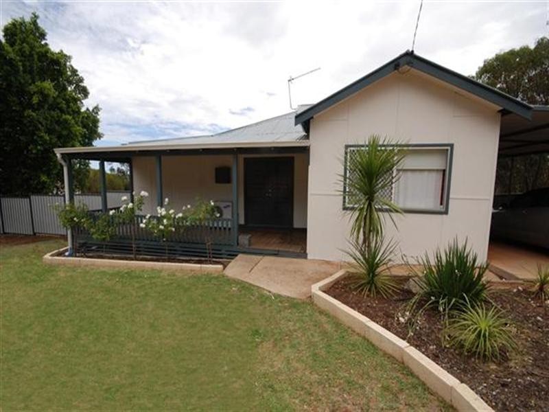 30 Butler Street, Narrogin WA 6312