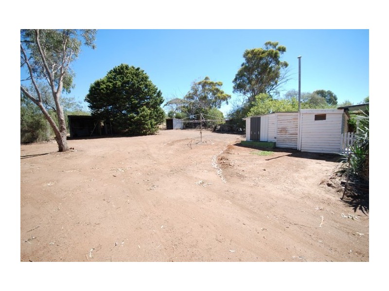 17 Felspar Street, Narrogin WA 6312