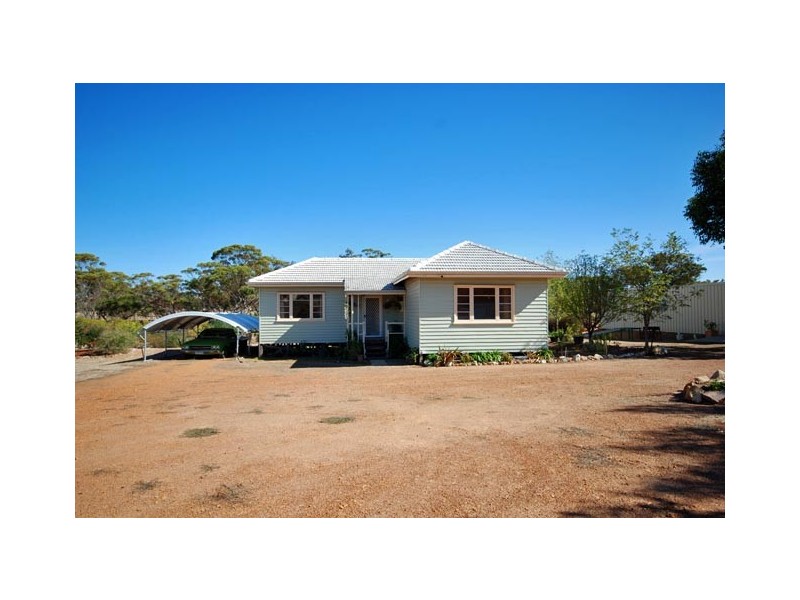 1 Forrest Street, Cuballing WA 6311