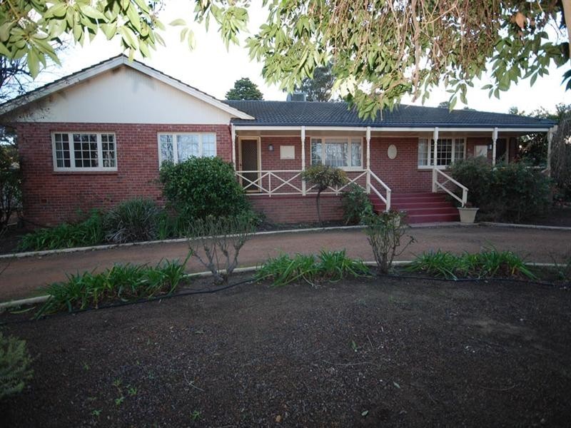 158 Federal Street, Narrogin WA 6312