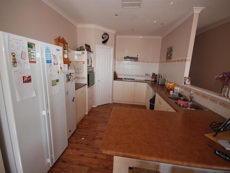 32 Curlew Way, Wickepin WA 6370